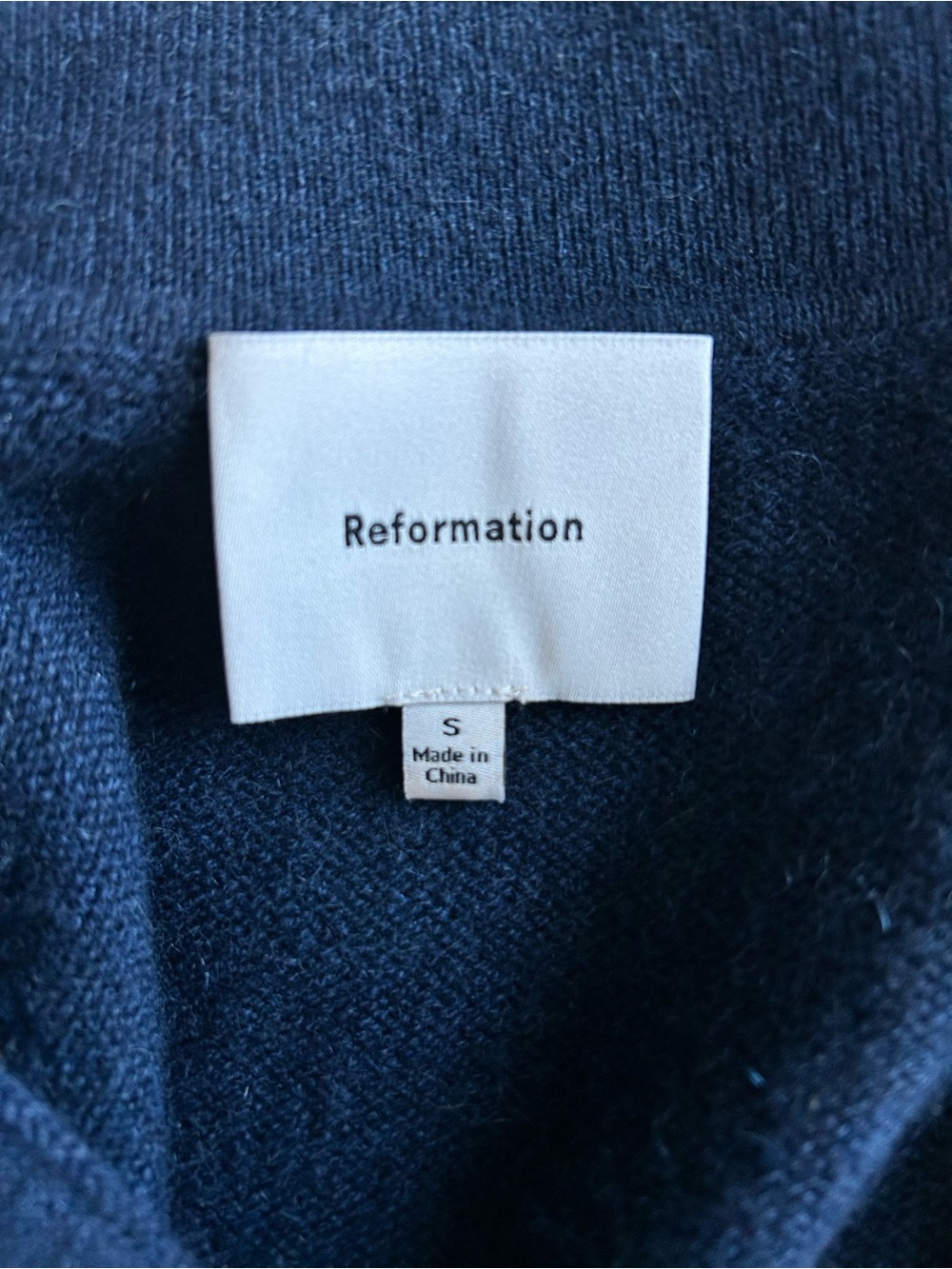 Reformation Navy V‑Neck Long Sleeve cashmere dress - Picture 7 of 10